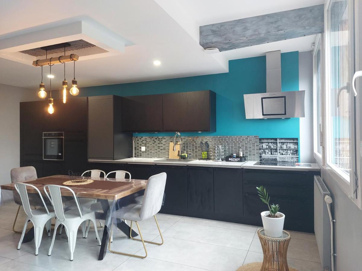 Style Of Industry Apartment Morbier Bagian luar foto