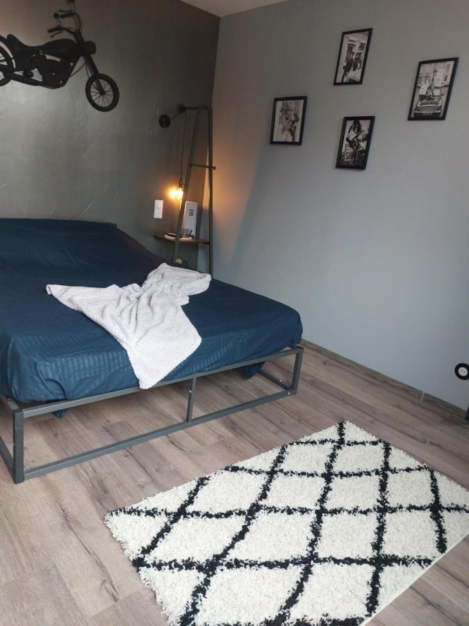 Style Of Industry Apartment Morbier Bagian luar foto