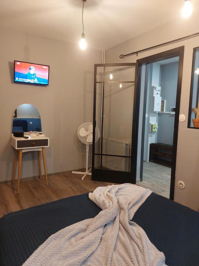Style Of Industry Apartment Morbier Bagian luar foto